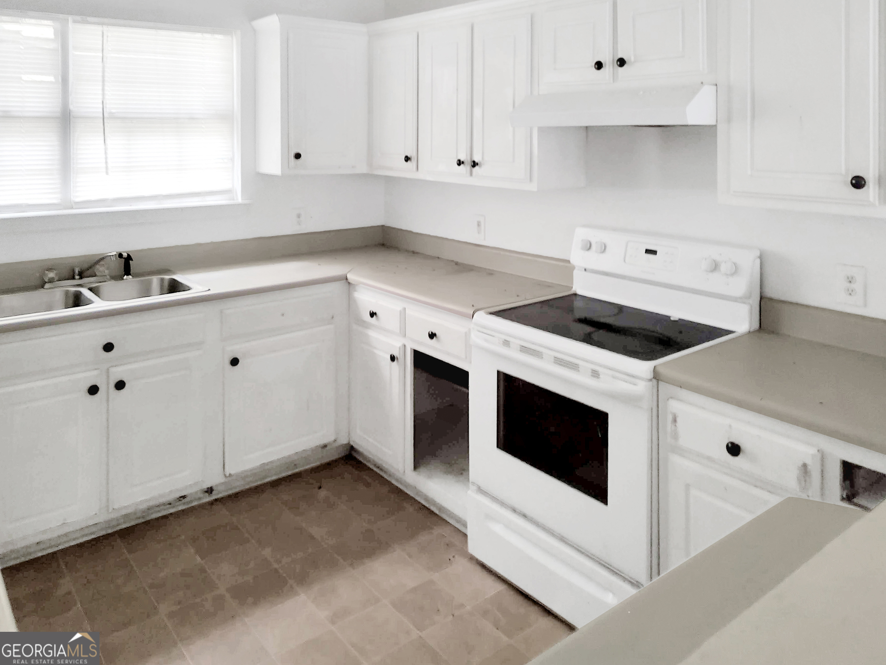 6710 Sunset Hills BLVD