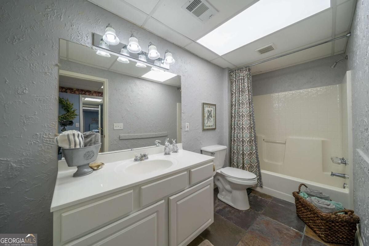 7 Sterling CT