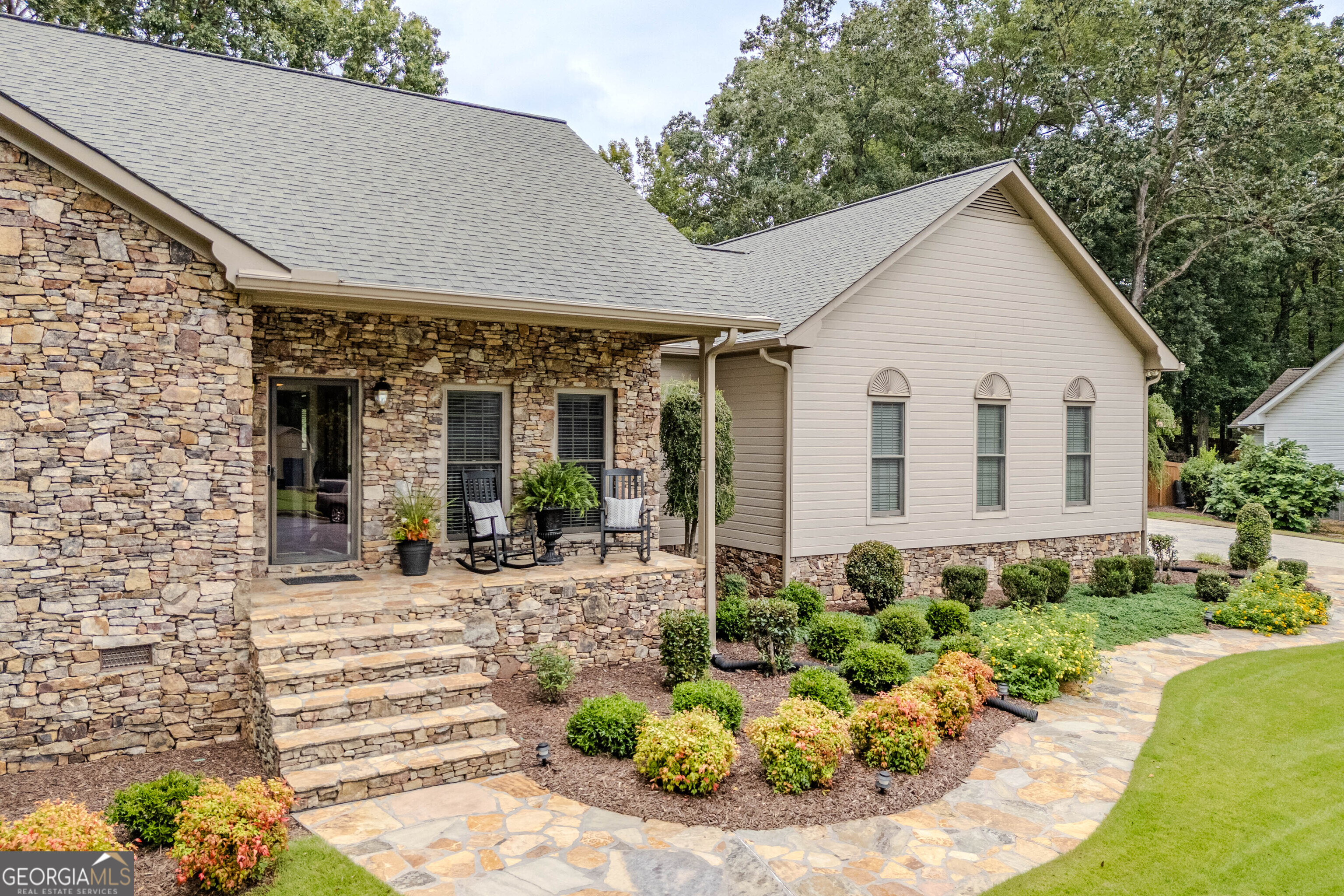 8 Tall Pines TER NW