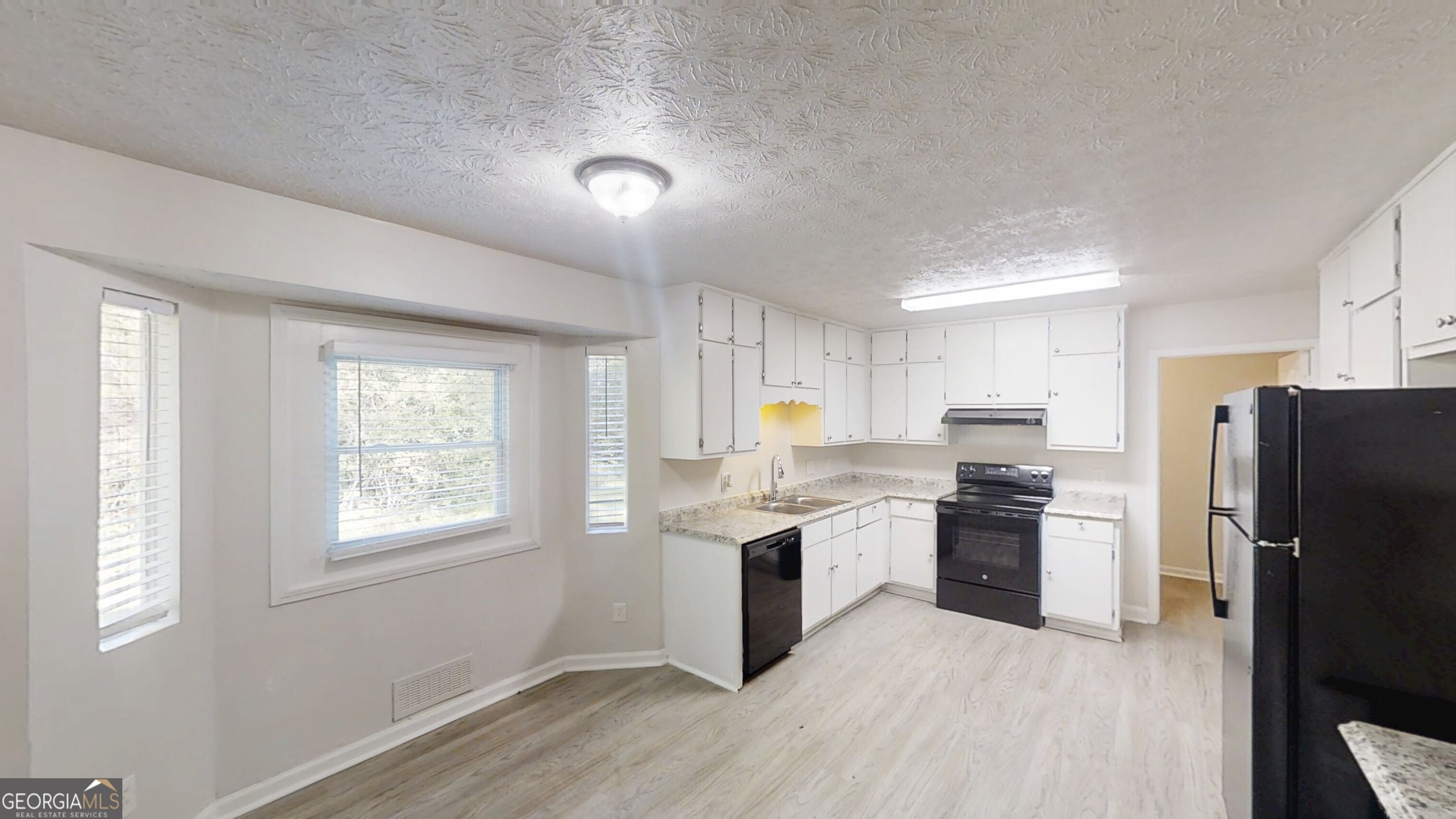 3512 Valley Chase CT