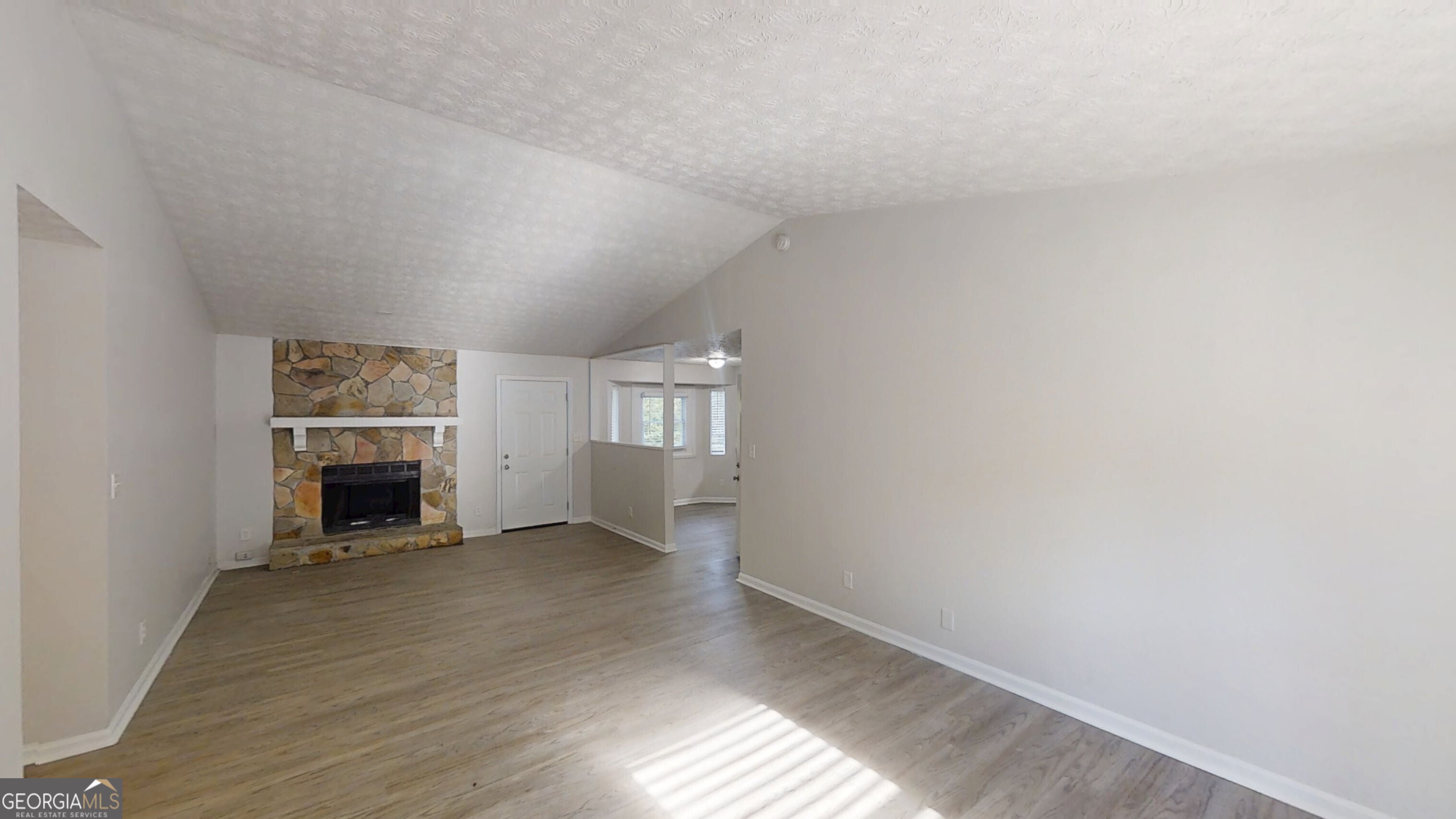 3512 Valley Chase CT