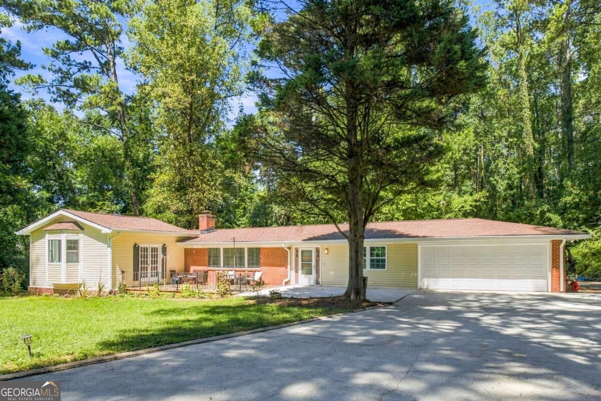 1100 Boat Rock RD SW