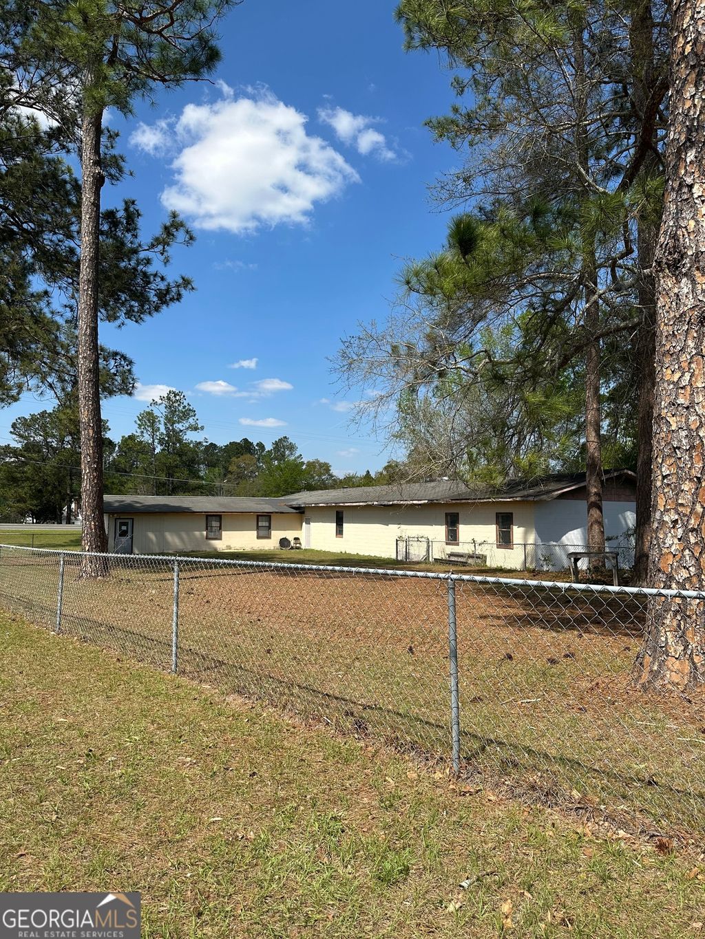 Photo of 1950 W Elm Street, Wrightsville, GA 31027 (MLS # 10762936)