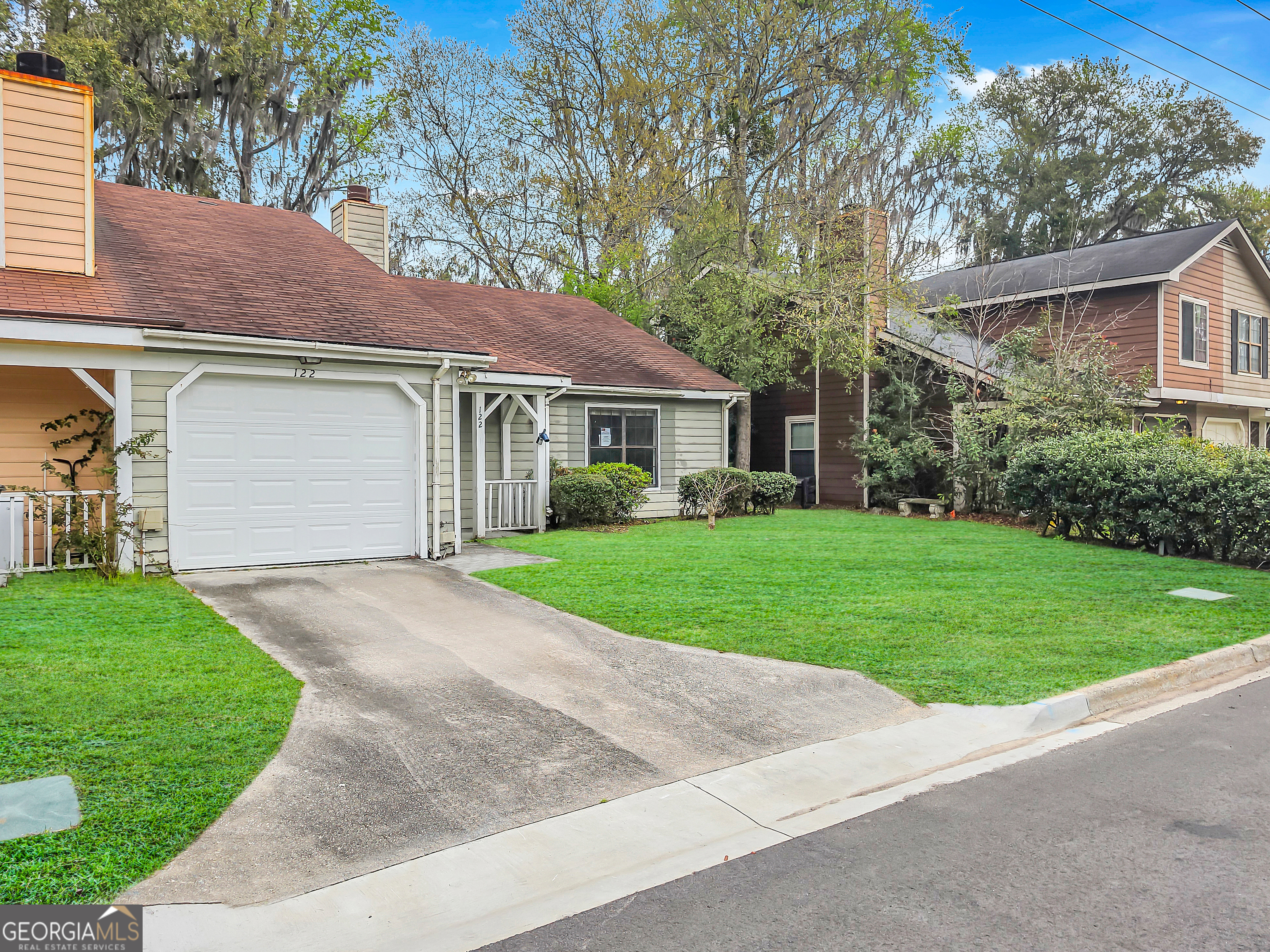 122 Windmill LN