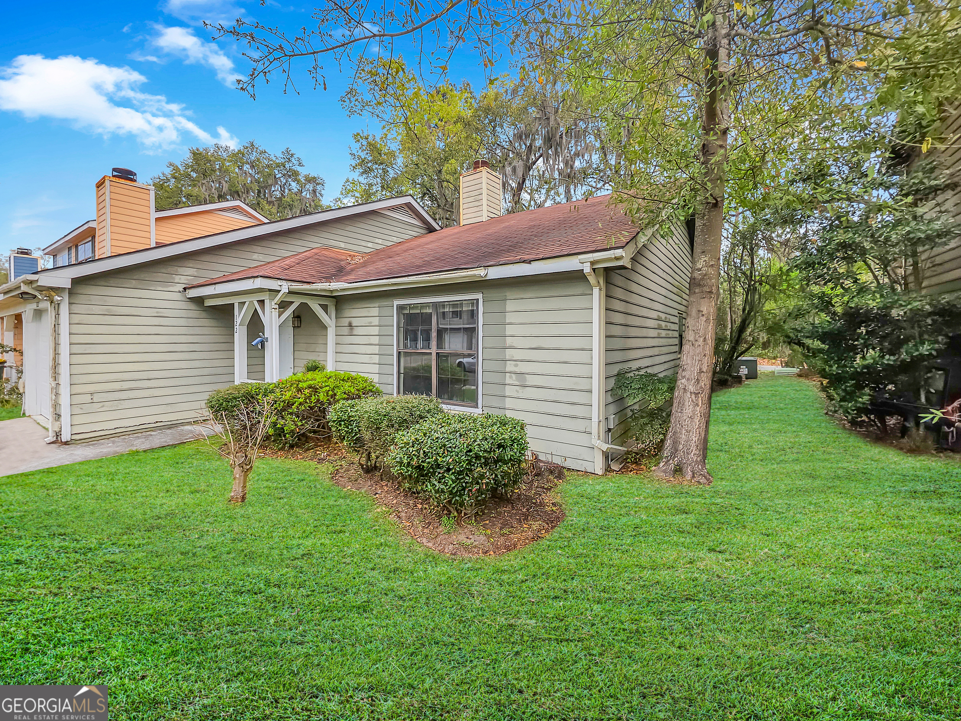 122 Windmill LN