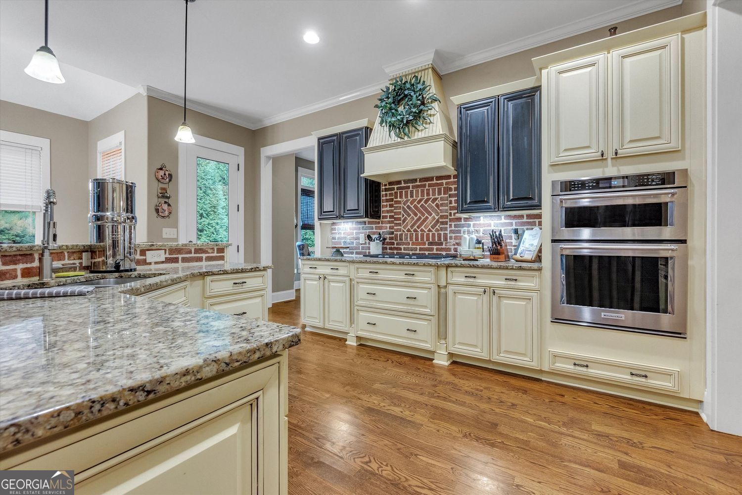 LENORE PLACE - Residential