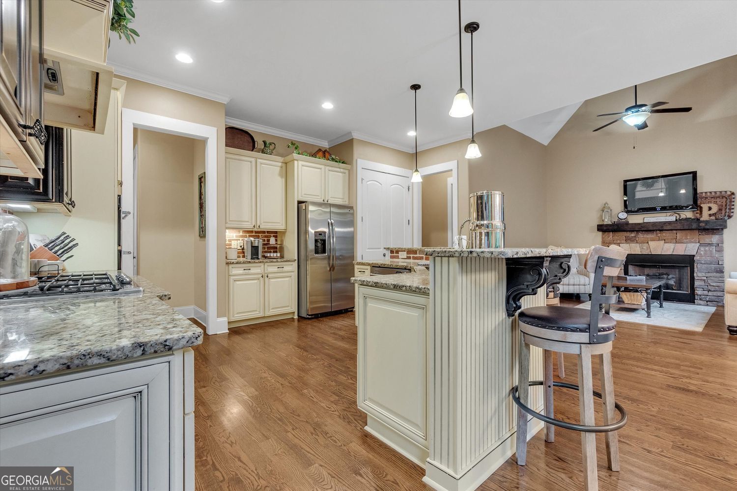 LENORE PLACE - Residential