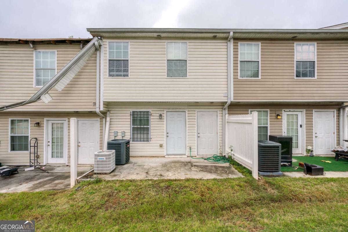 Vinings Crest - Residential Lease