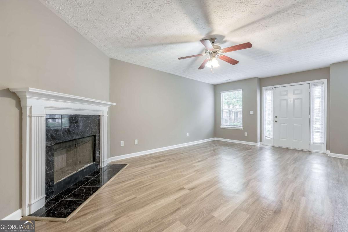 Vinings Crest - Residential Lease