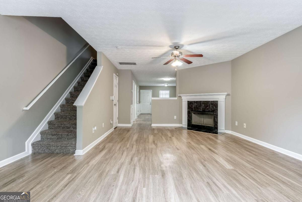 Vinings Crest - Residential Lease