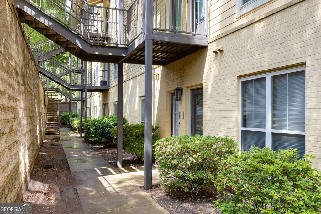 Photo of 1195 Milton Terrace SE #1106, Atlanta, GA 30315 (MLS # 10757141)
