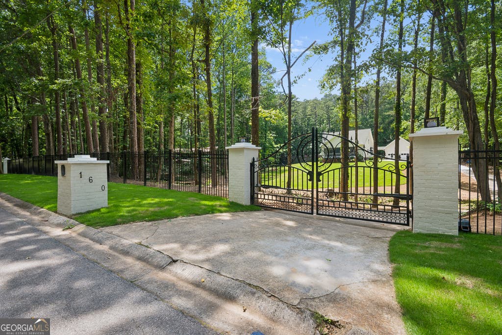 Photo of 160 Wills Way, Fayetteville, GA 30214 (MLS # 10804053)