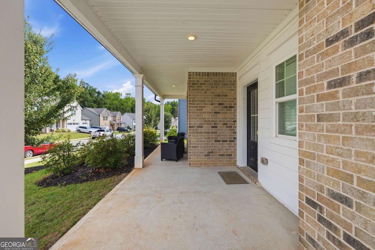 120 Paxton LN