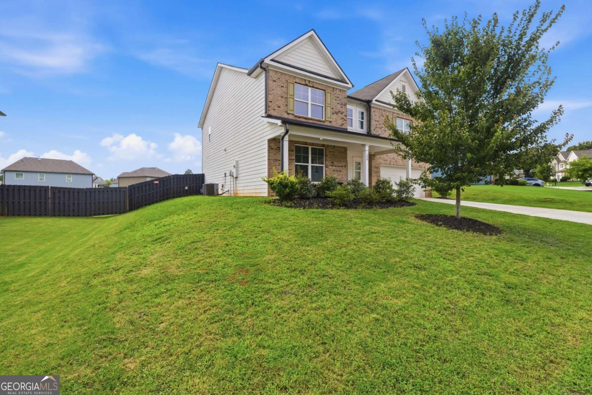 120 Paxton LN