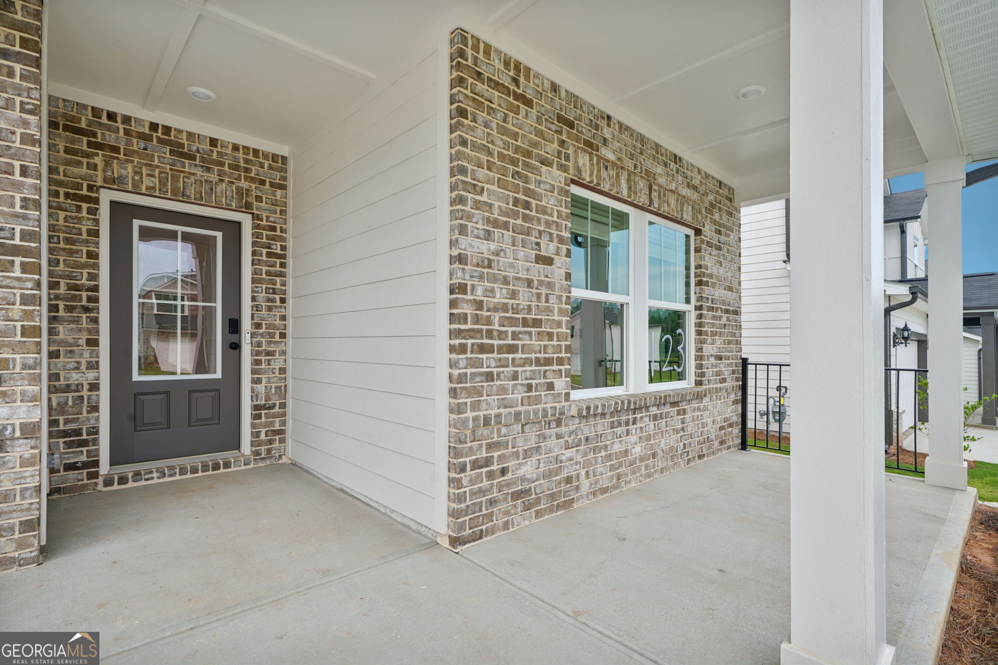 2889 SWEET RED CIRCLE CIR