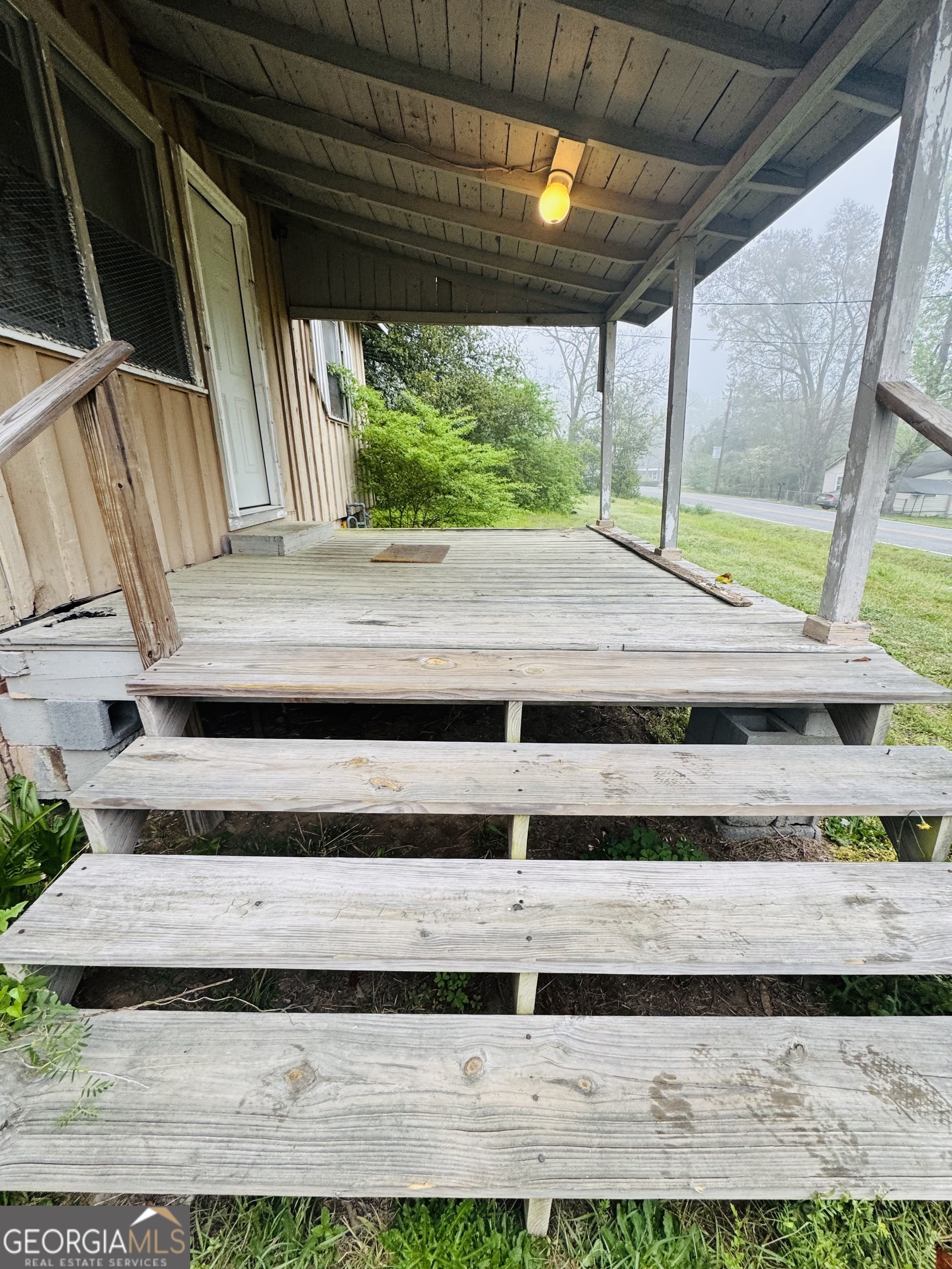 710 Magnolia DR