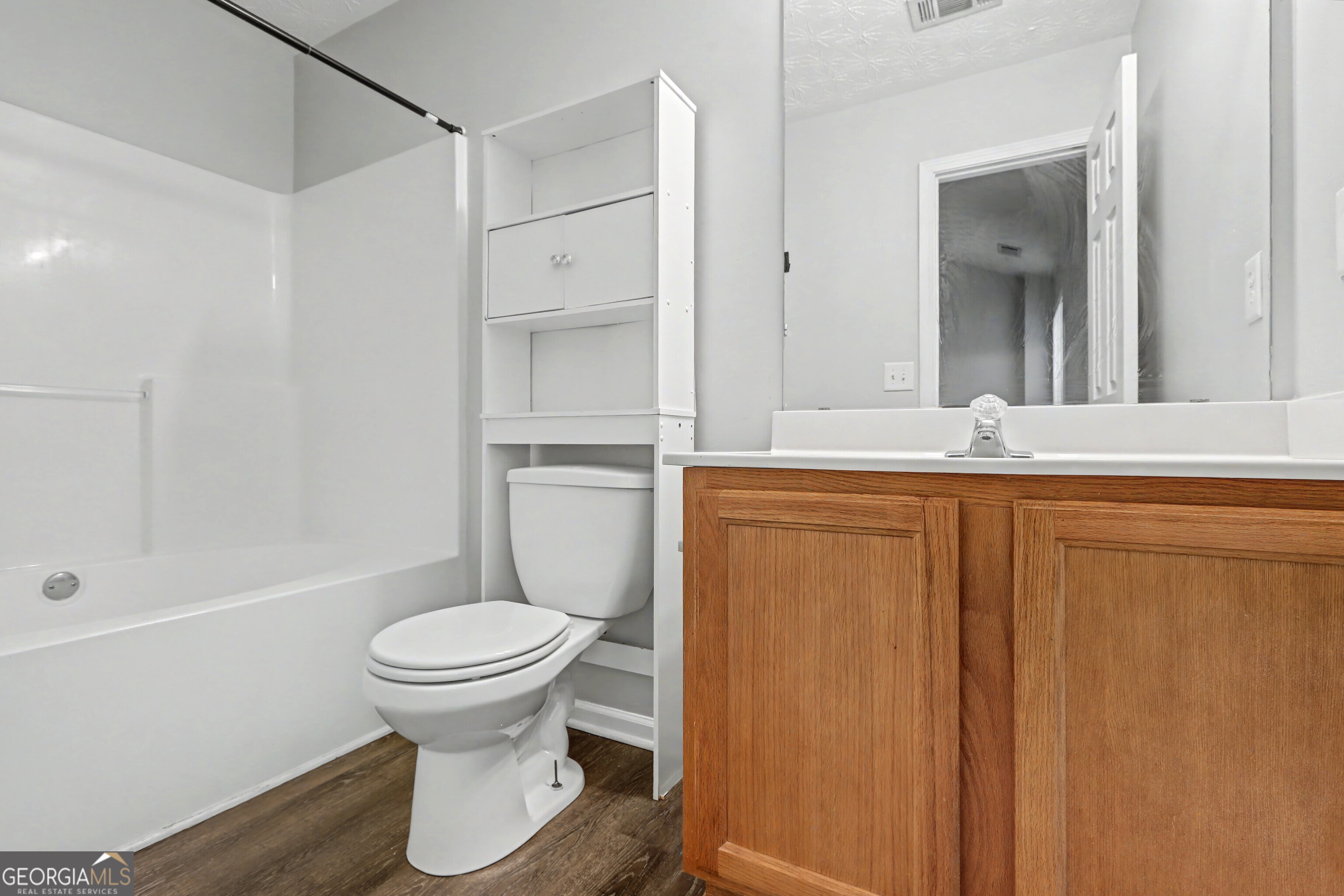 4612 Grand Central PKWY