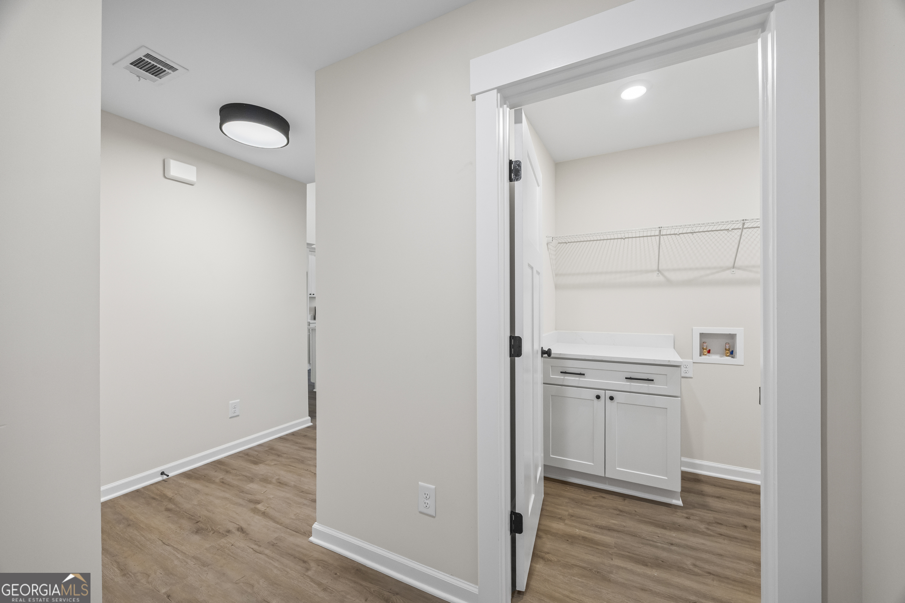 Toccoa, Georgia 30577, United States, 4 Bedrooms Bedrooms, ,2 BathroomsBathrooms,Residential,Active,16479