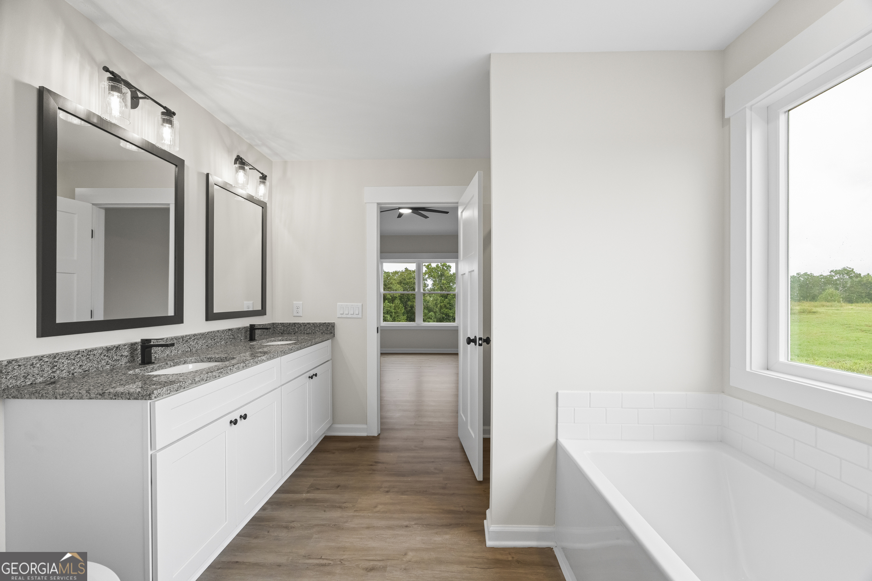 Toccoa, Georgia 30577, United States, 4 Bedrooms Bedrooms, ,2 BathroomsBathrooms,Residential,Active,16479