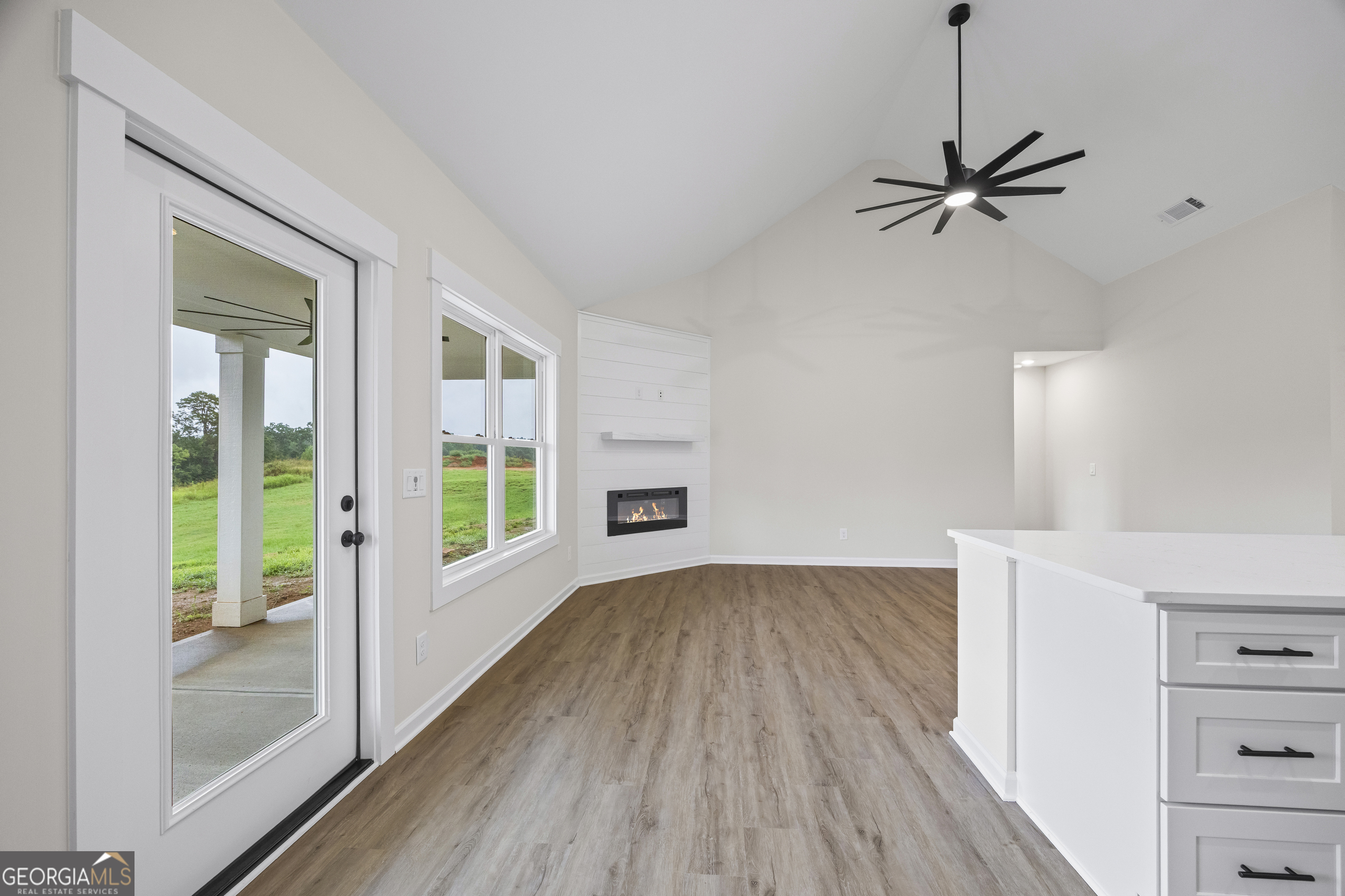 Toccoa, Georgia 30577, United States, 4 Bedrooms Bedrooms, ,2 BathroomsBathrooms,Residential,Active,16479