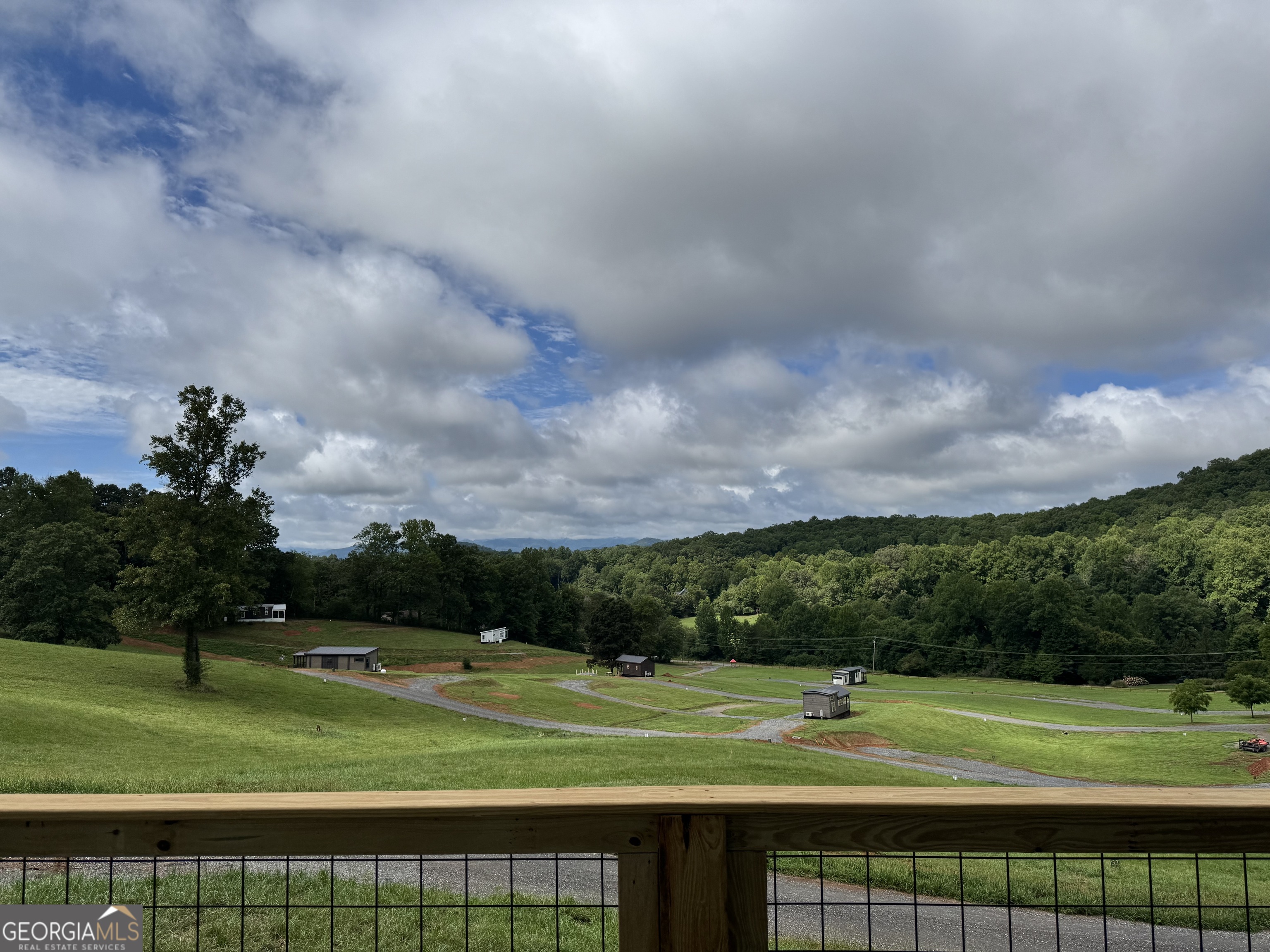 527 Saunders RD LOT 10