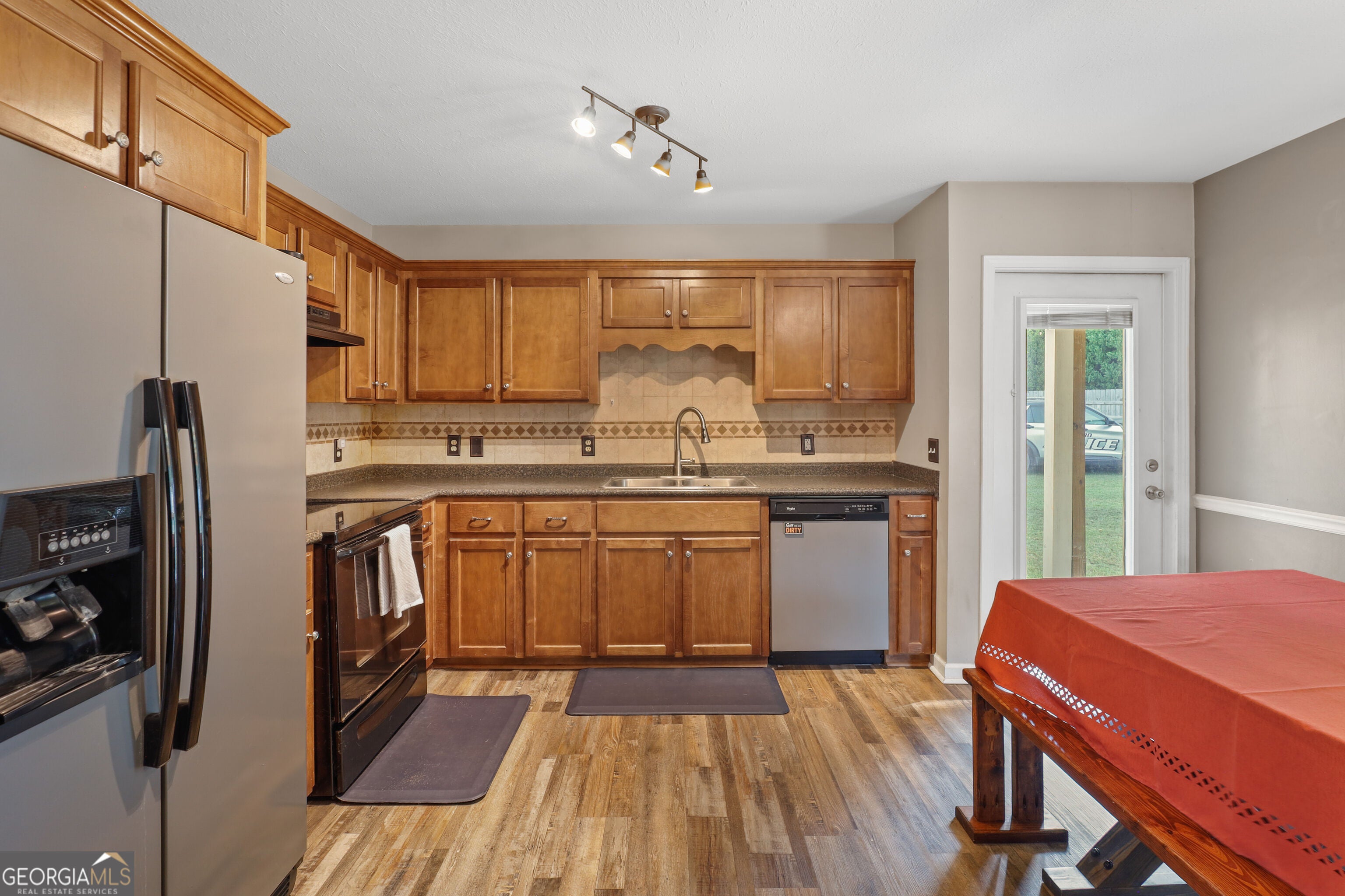 104 Sandalwood CIR