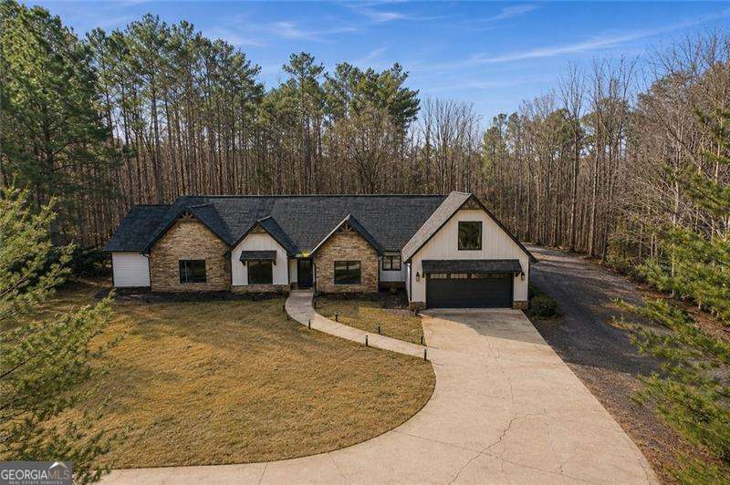 635 Colbert RD