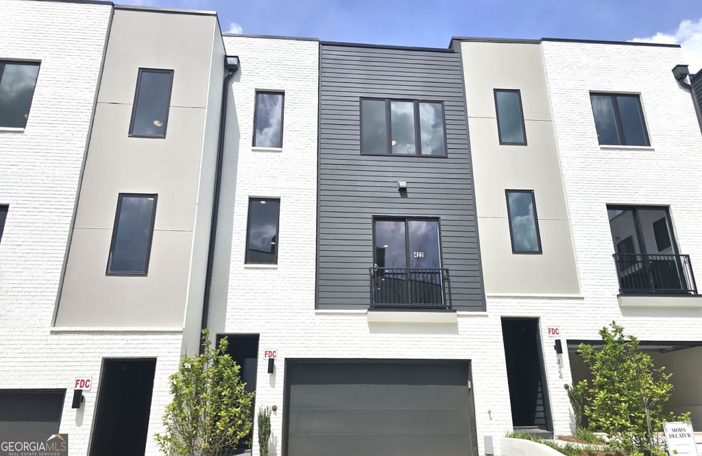 Photo of 422 Cedar Dust Drive, Decatur, GA 30030 (MLS # 10726059)