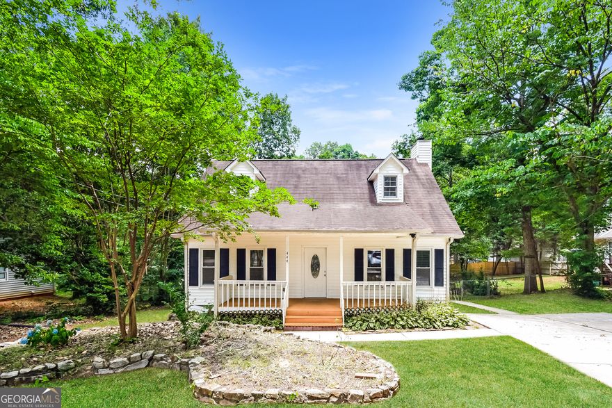 Beautifully renovated modern family home in Henry county. Great investment opportunity in Swan Lake with this 3 bedroom/ 2 full bath spacious home featuring living room with fireplace, upgraded kitchen, and master suite on main! Guest rooms located on the upper level with full bath access. Backyard is fenced in and features a large deck overlooking the backyard. 7 min from all major shopping centers, convenient highway access and 6 min to the famous Rockdale River Trail, and steps to Swan Lake.