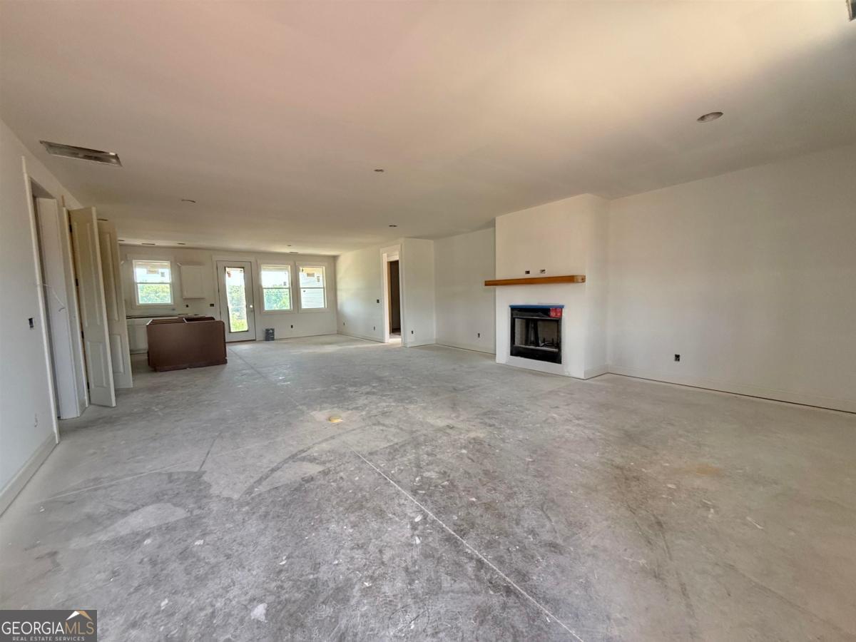 1140 Madison Hills DR