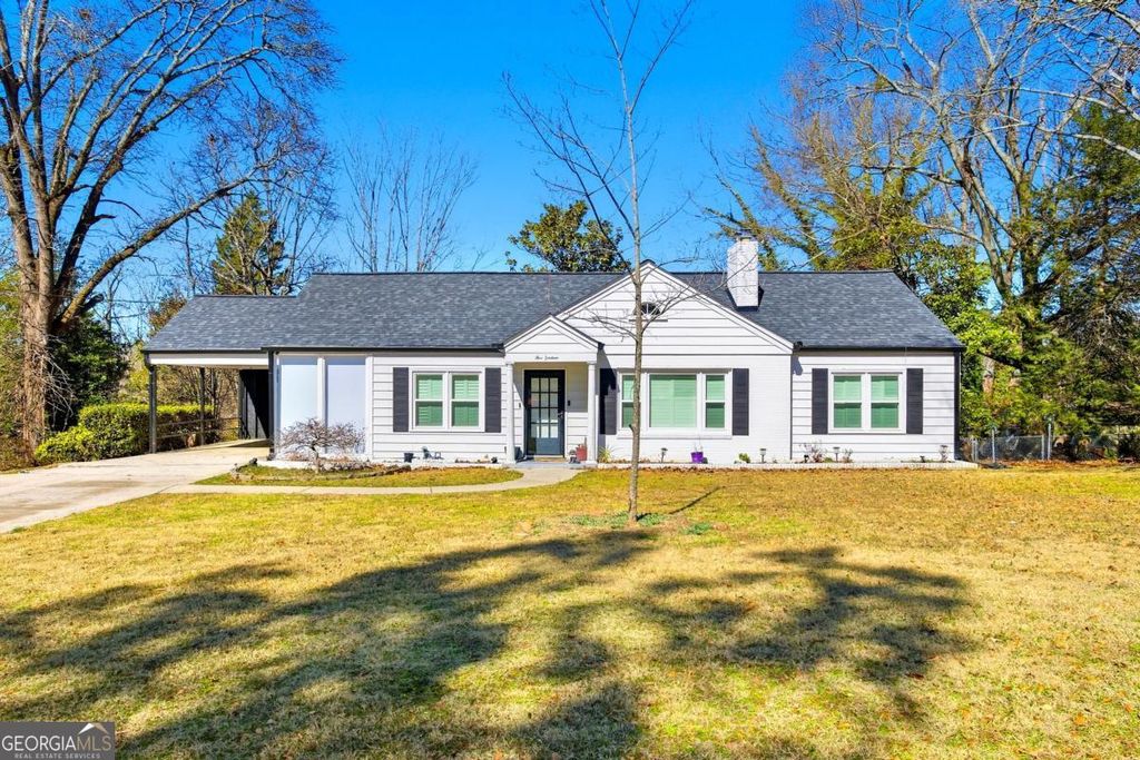 Photo of 516 Stillwood Drive, Gainesville, GA 30501 (MLS # 10696087)