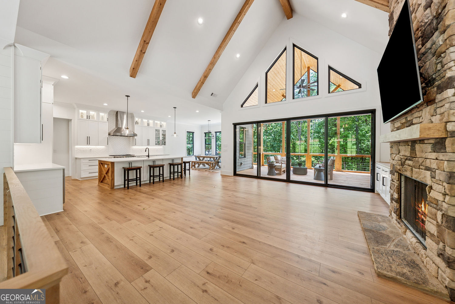 Talking Rock, Georgia 30175, United States, 4 Bedrooms Bedrooms, ,5 BathroomsBathrooms,Residential,Active,160434