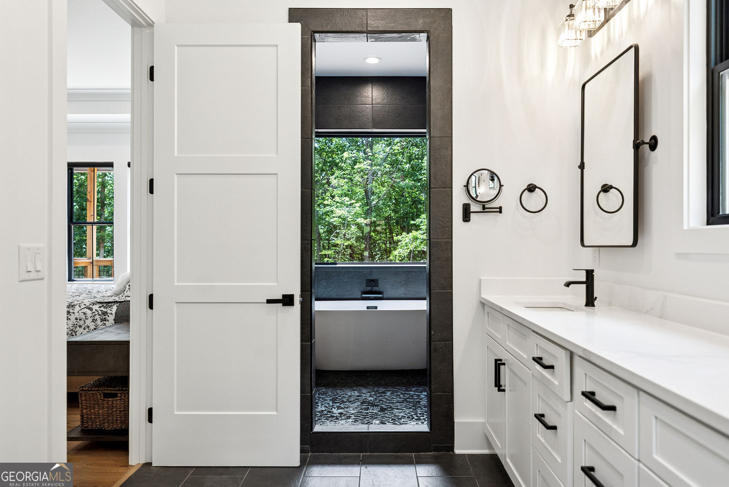 Talking Rock, Georgia 30175, United States, 4 Bedrooms Bedrooms, ,5 BathroomsBathrooms,Residential,Active,160434