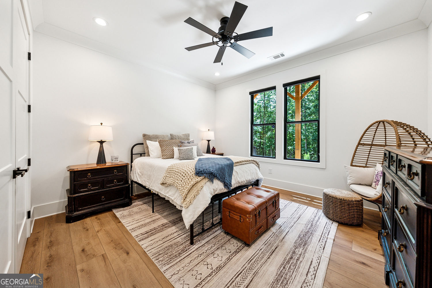 Talking Rock, Georgia 30175, United States, 4 Bedrooms Bedrooms, ,5 BathroomsBathrooms,Residential,Active,160434