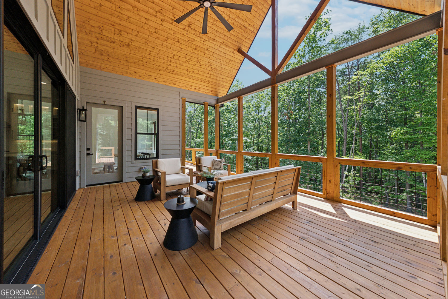 Talking Rock, Georgia 30175, United States, 4 Bedrooms Bedrooms, ,5 BathroomsBathrooms,Residential,Active,160434