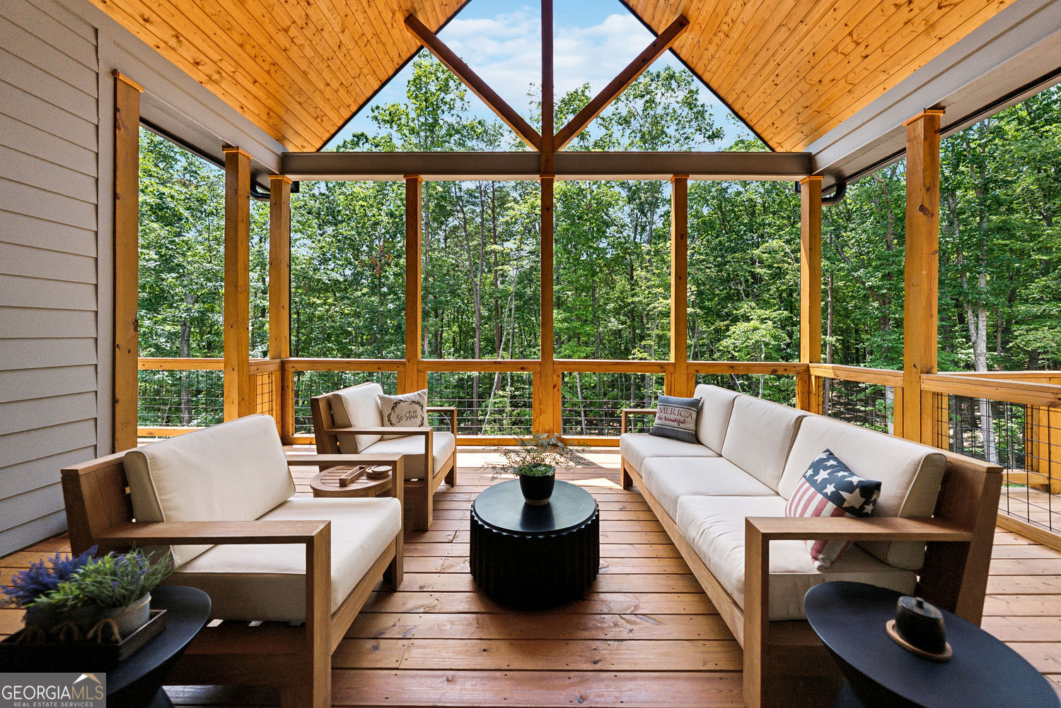 Talking Rock, Georgia 30175, United States, 4 Bedrooms Bedrooms, ,5 BathroomsBathrooms,Residential,Active,160434