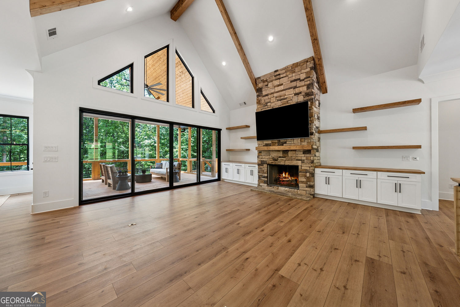 Talking Rock, Georgia 30175, United States, 4 Bedrooms Bedrooms, ,5 BathroomsBathrooms,Residential,Active,160434