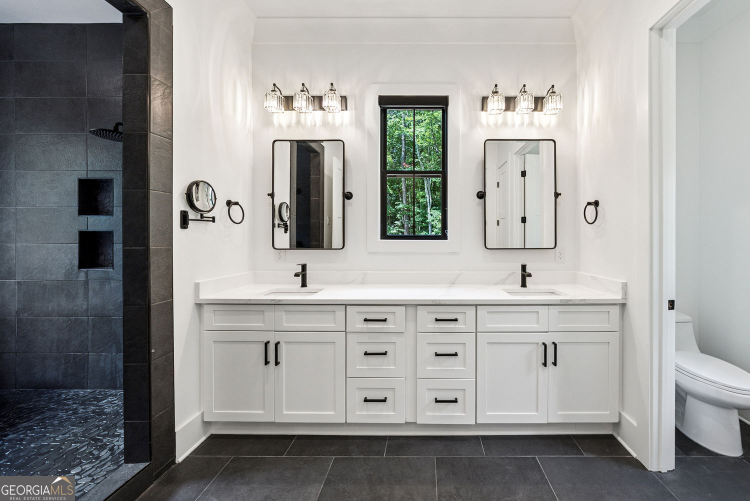 Talking Rock, Georgia 30175, United States, 4 Bedrooms Bedrooms, ,5 BathroomsBathrooms,Residential,Active,160434