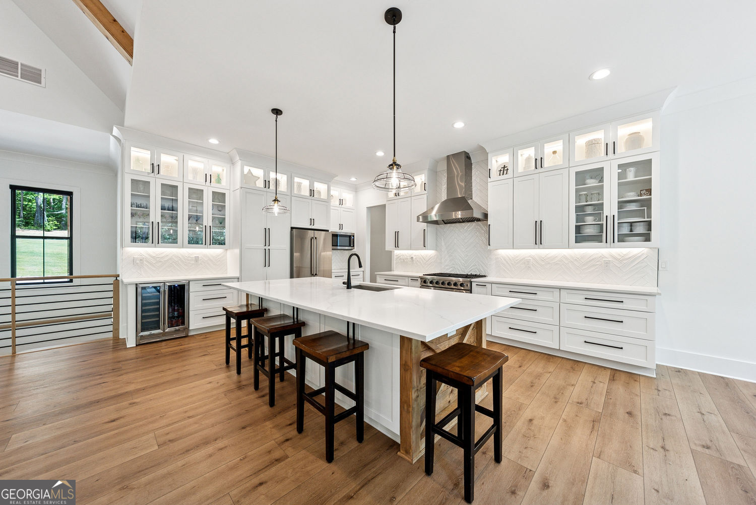 Talking Rock, Georgia 30175, United States, 4 Bedrooms Bedrooms, ,5 BathroomsBathrooms,Residential,Active,160434