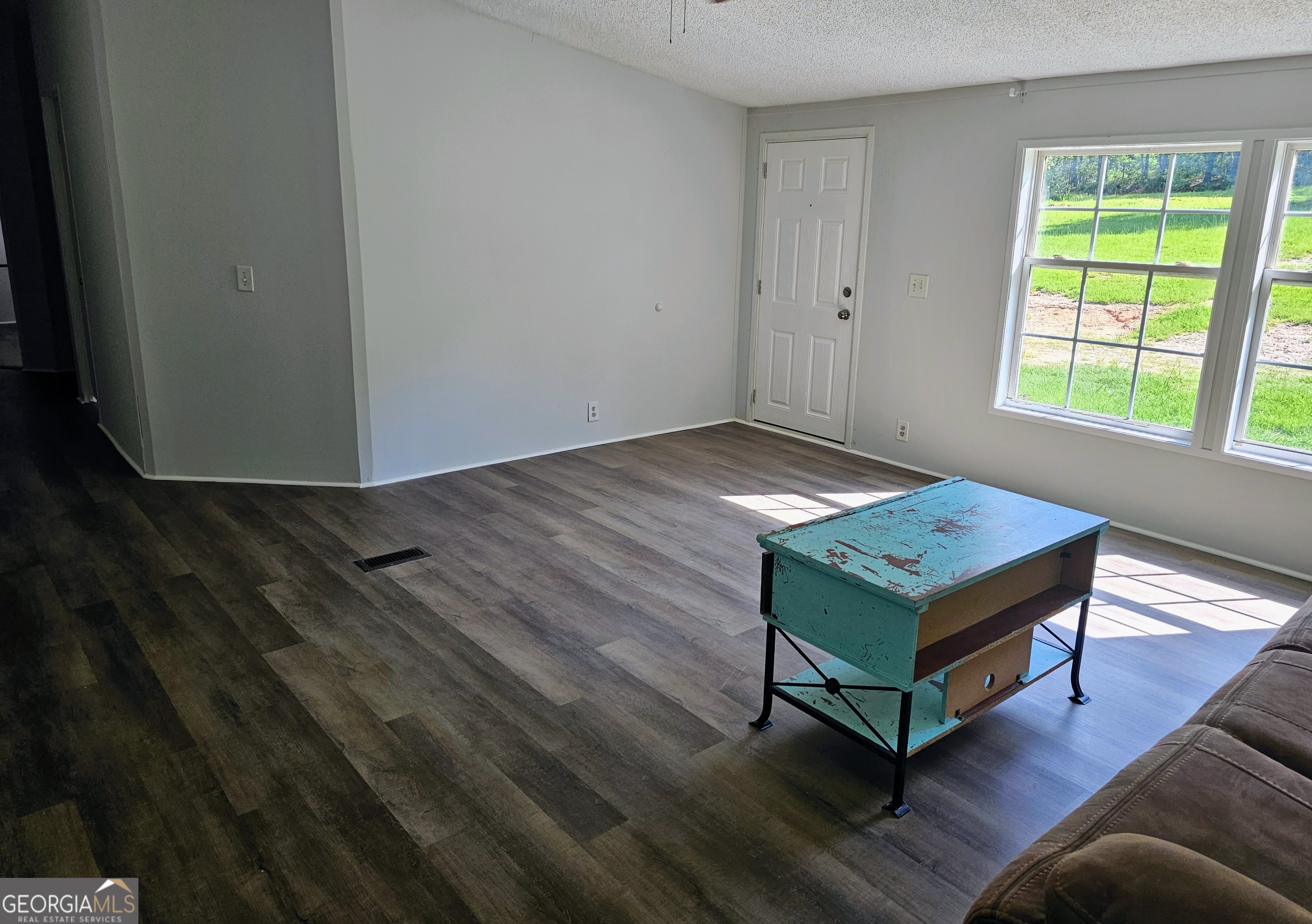129 Mills RD