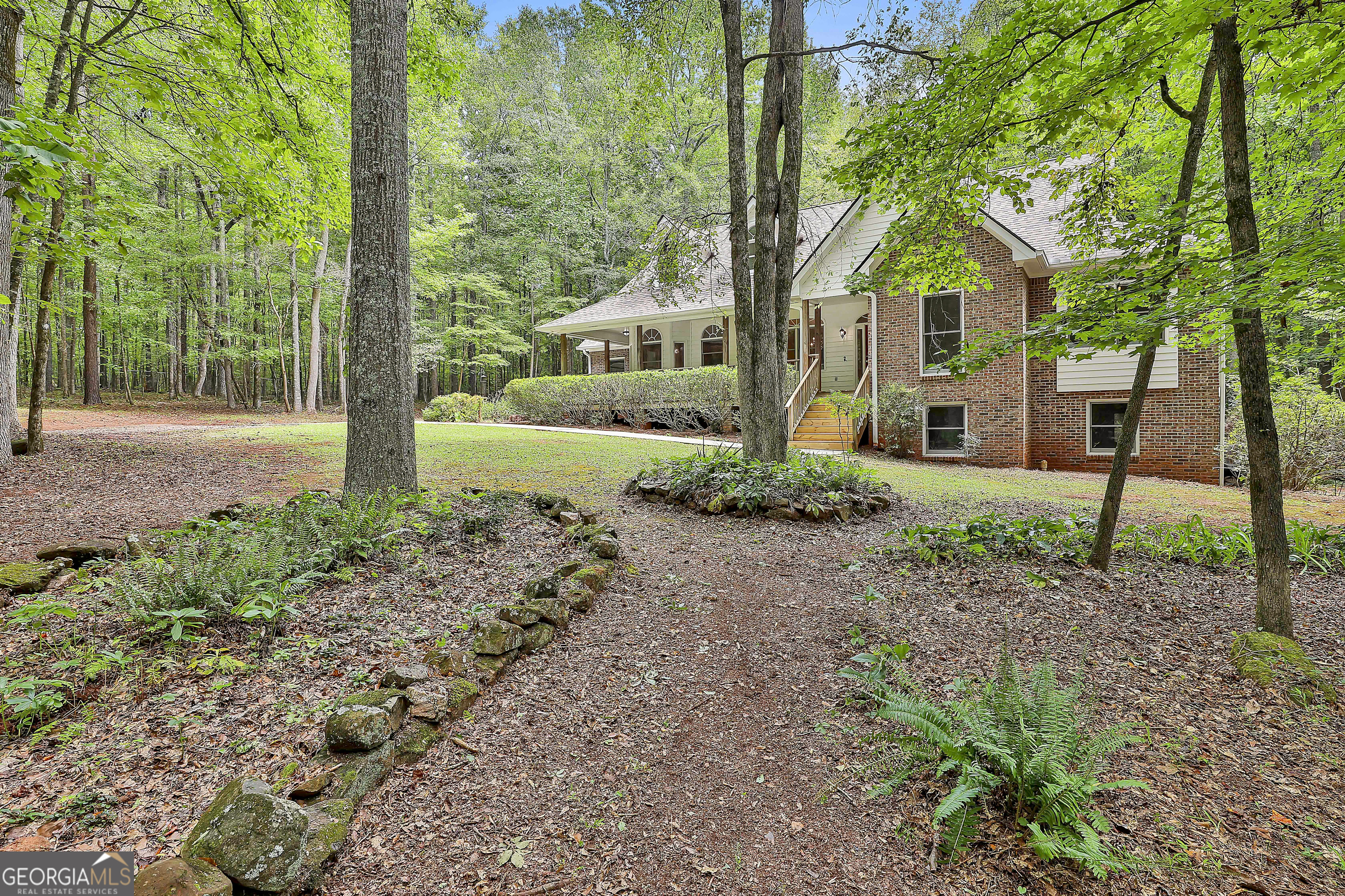 1497 Hines RD