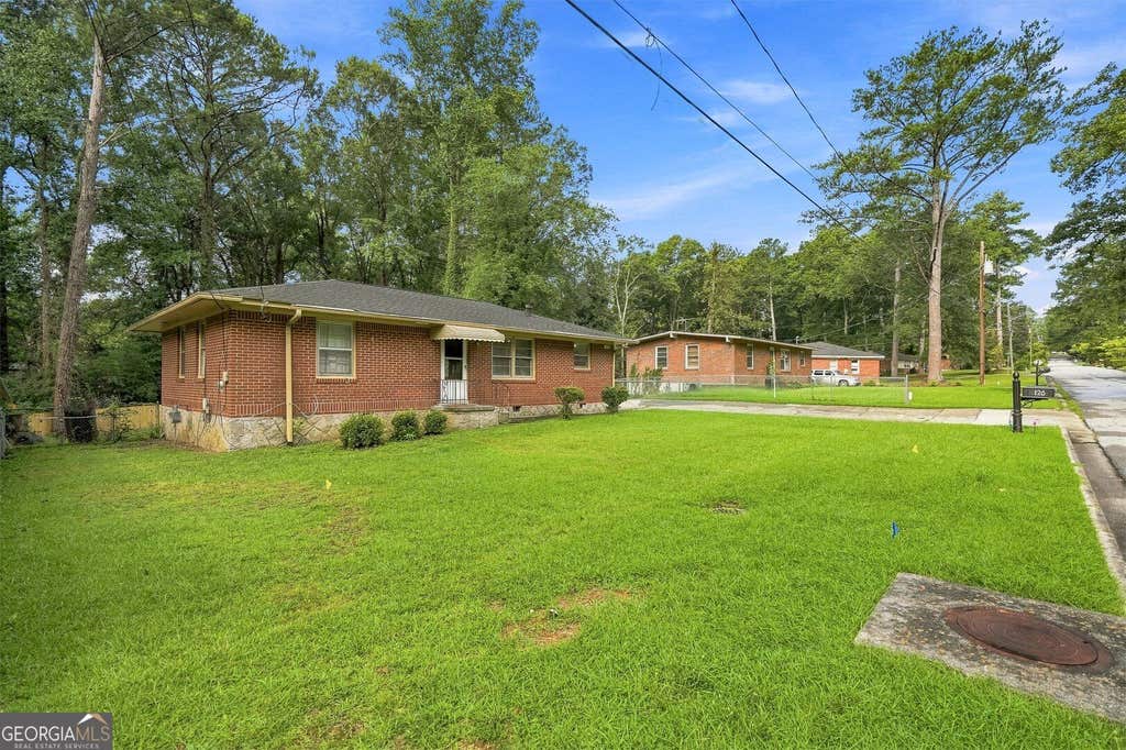 Photo of 126 E Mimosa Drive, Jonesboro, GA 30236 (MLS # 10829093)
