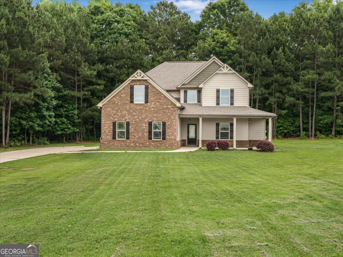 525 Trousseau Lane