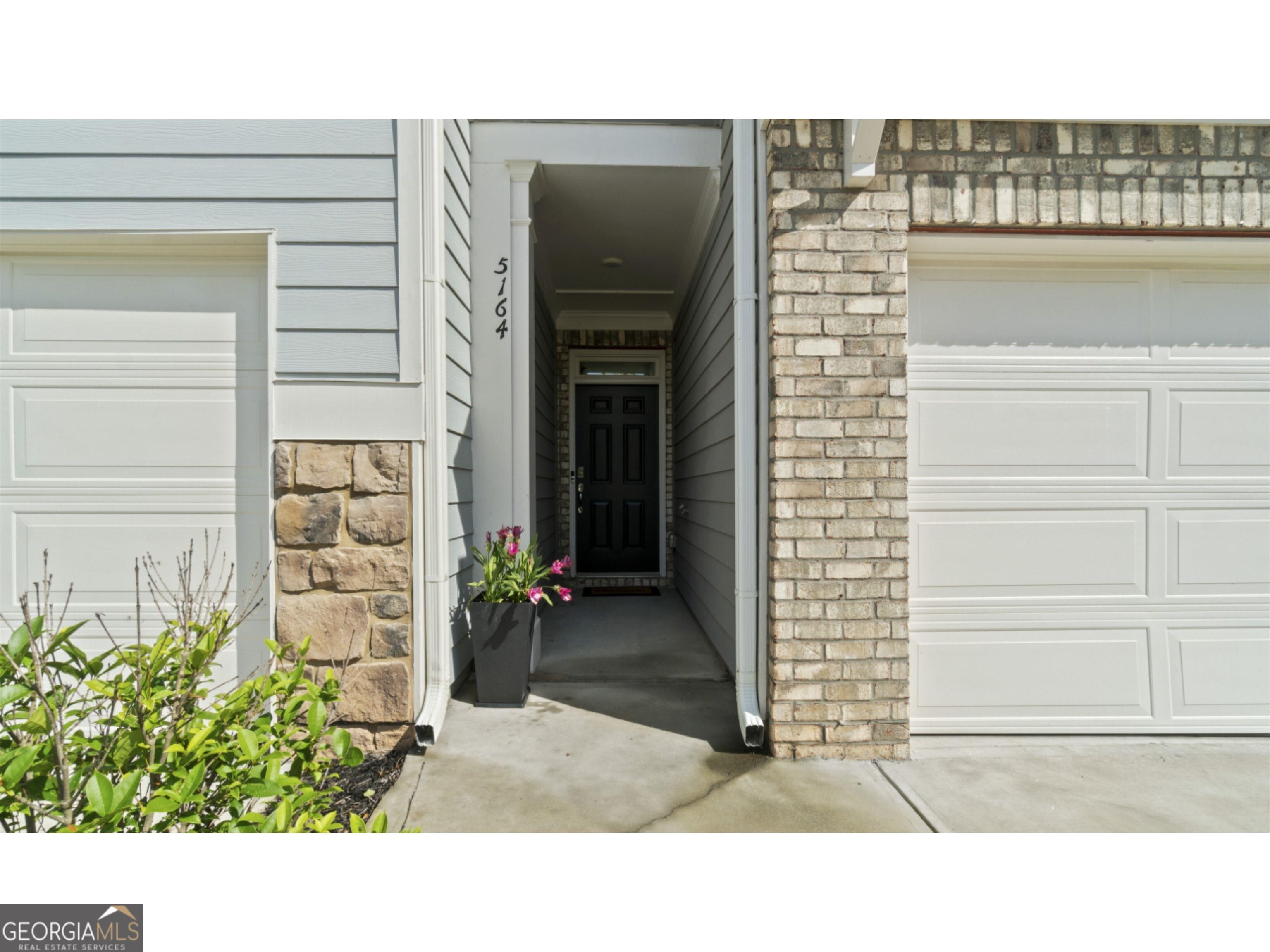 5164 Barberry AVE