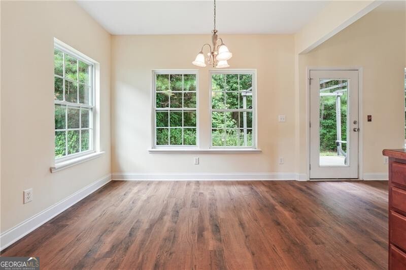 3235 Avondale PKWY