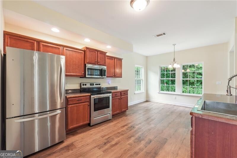 3235 Avondale PKWY