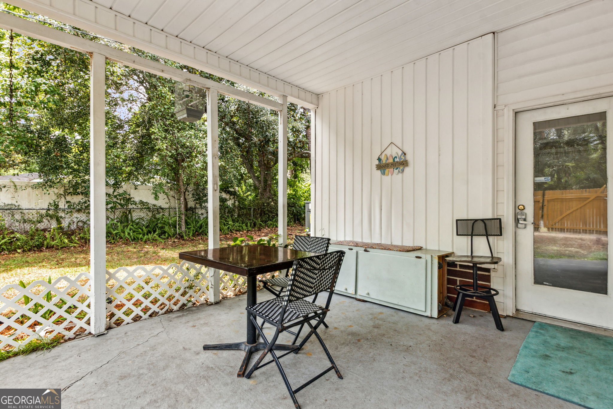 113 Davis ST