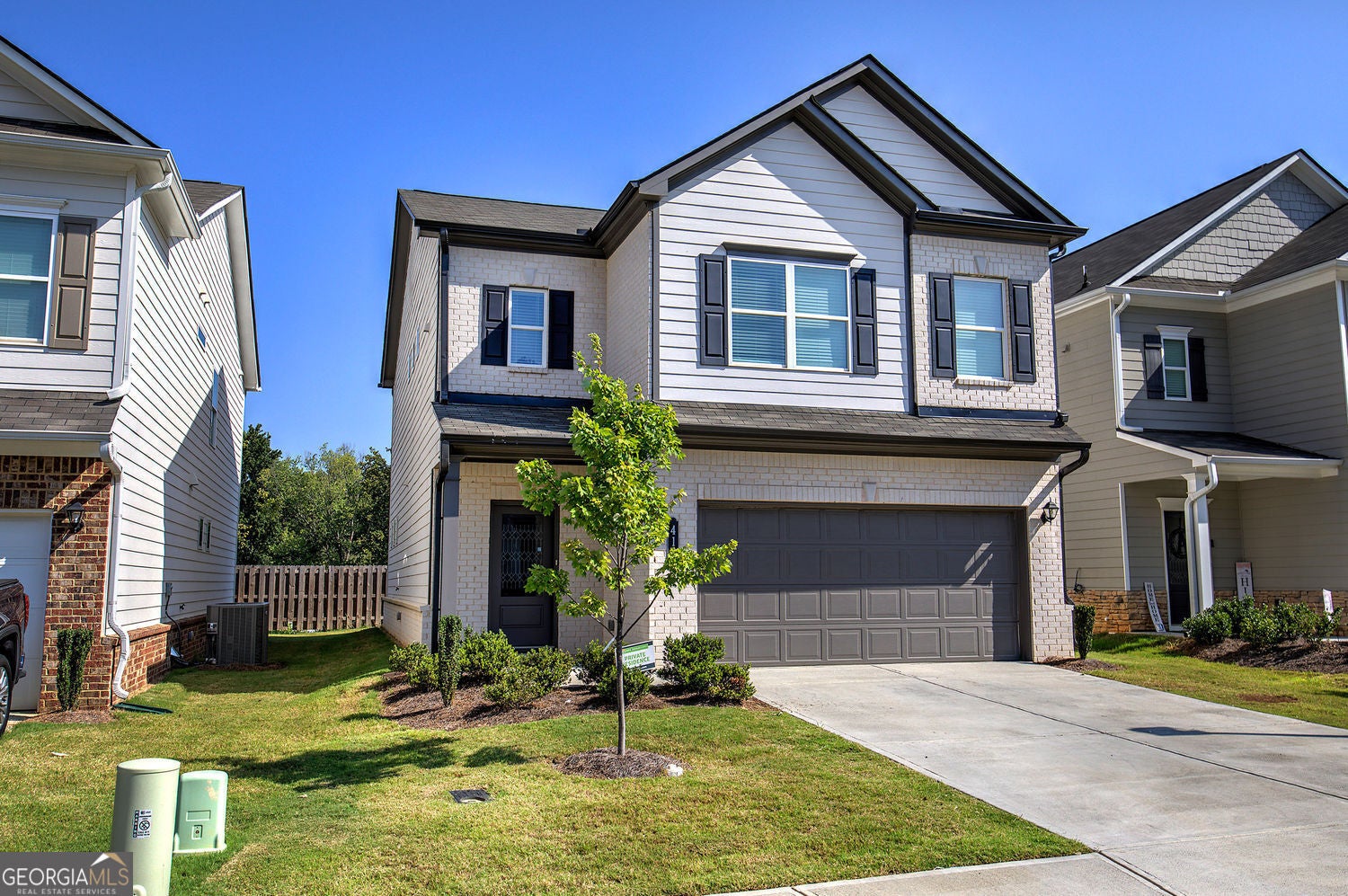 416 PERTH DR