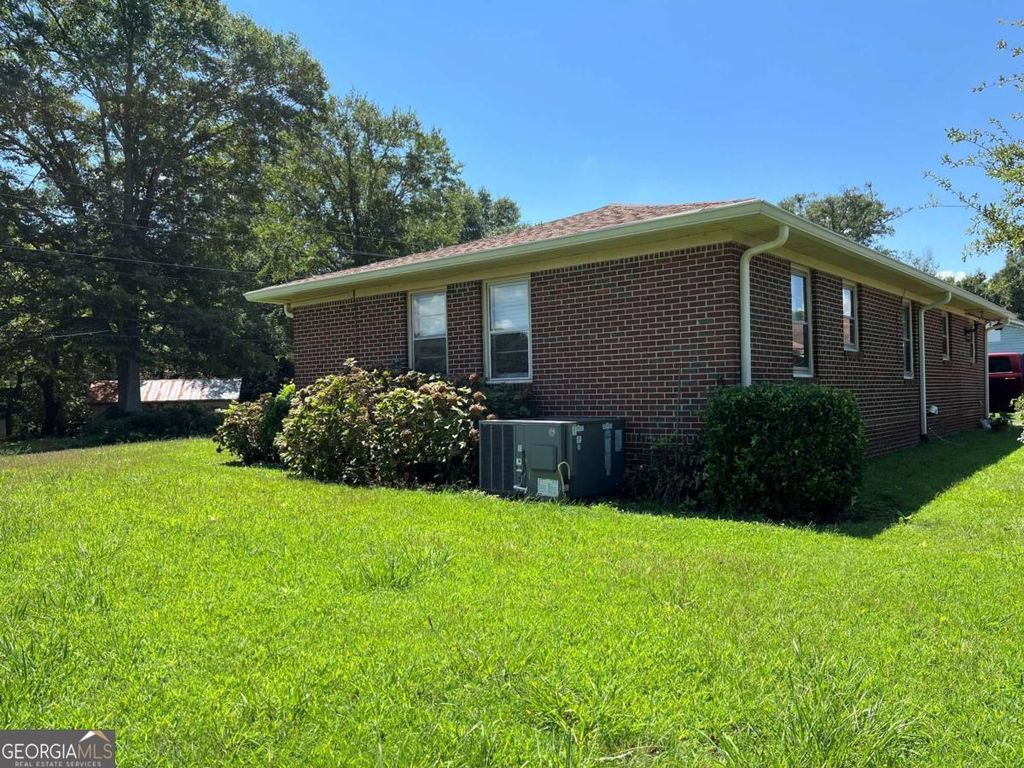 Photo of 1496 Railroad Avenue, Sugar Hill, GA 30518 (MLS # 10656161)