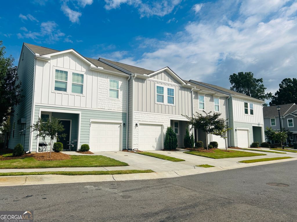 Photo of 303 Aldgate Way, Cartersville, GA 30120 (MLS # 10685852)